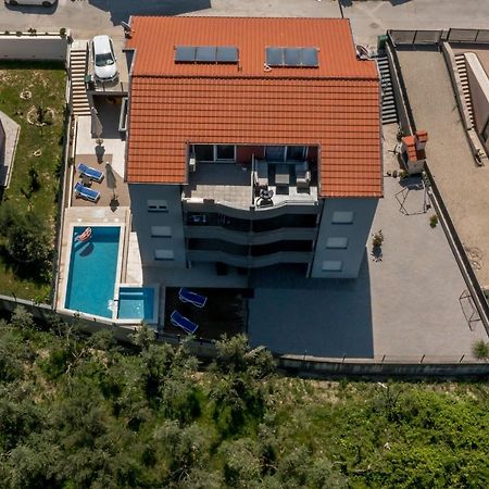 Apartments Karlo Подстрана Екстер'єр фото