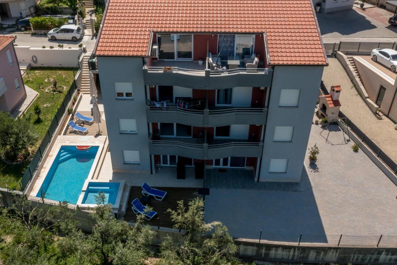 Apartments Karlo Подстрана Екстер'єр фото