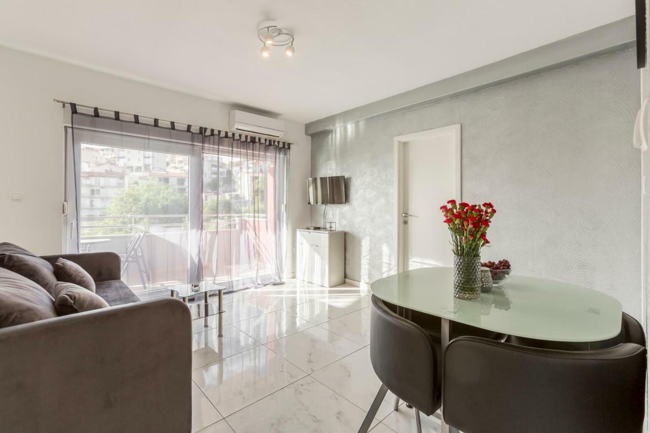 Apartments Karlo Подстрана Екстер'єр фото