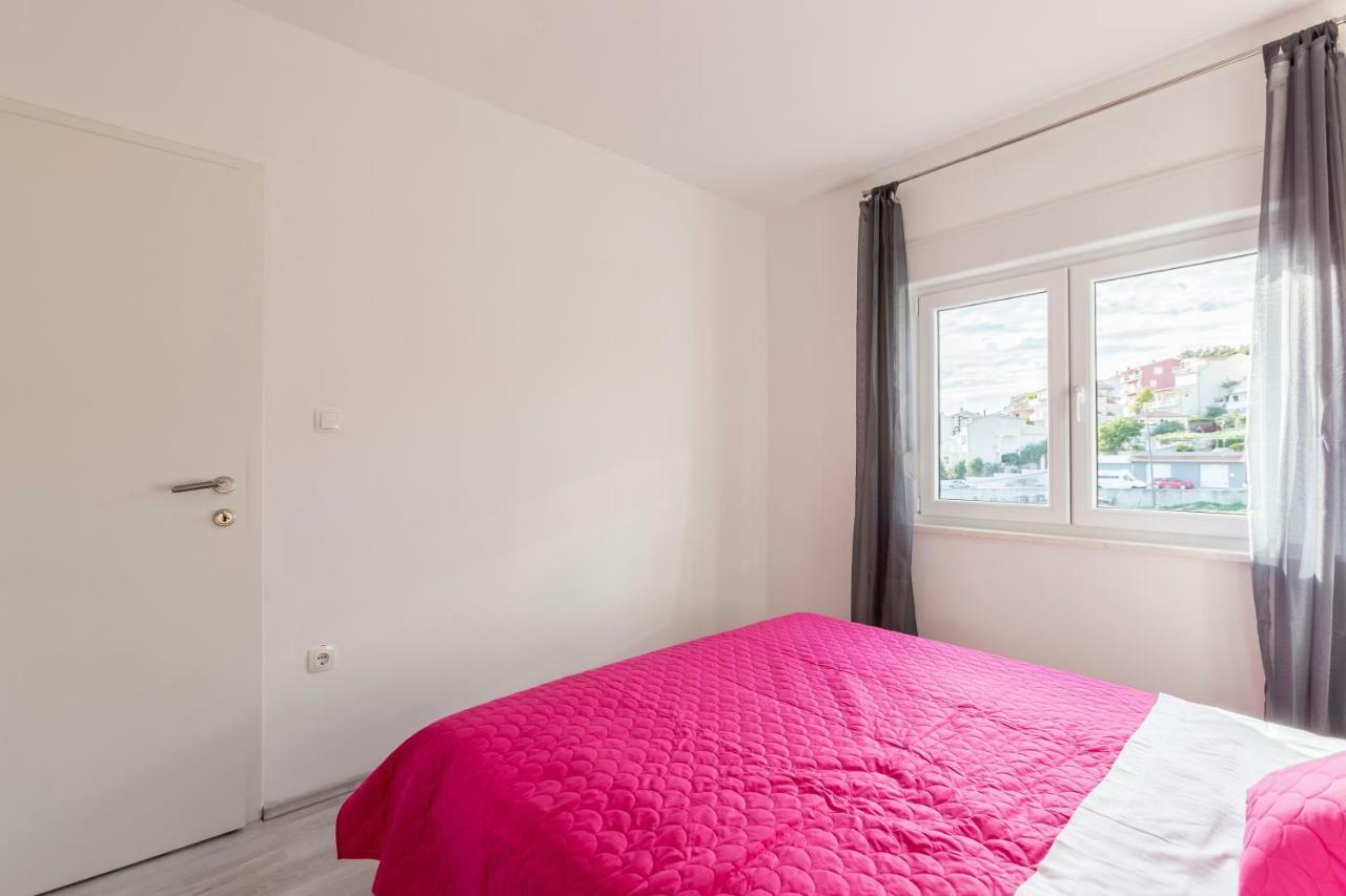 Apartments Karlo Подстрана Екстер'єр фото