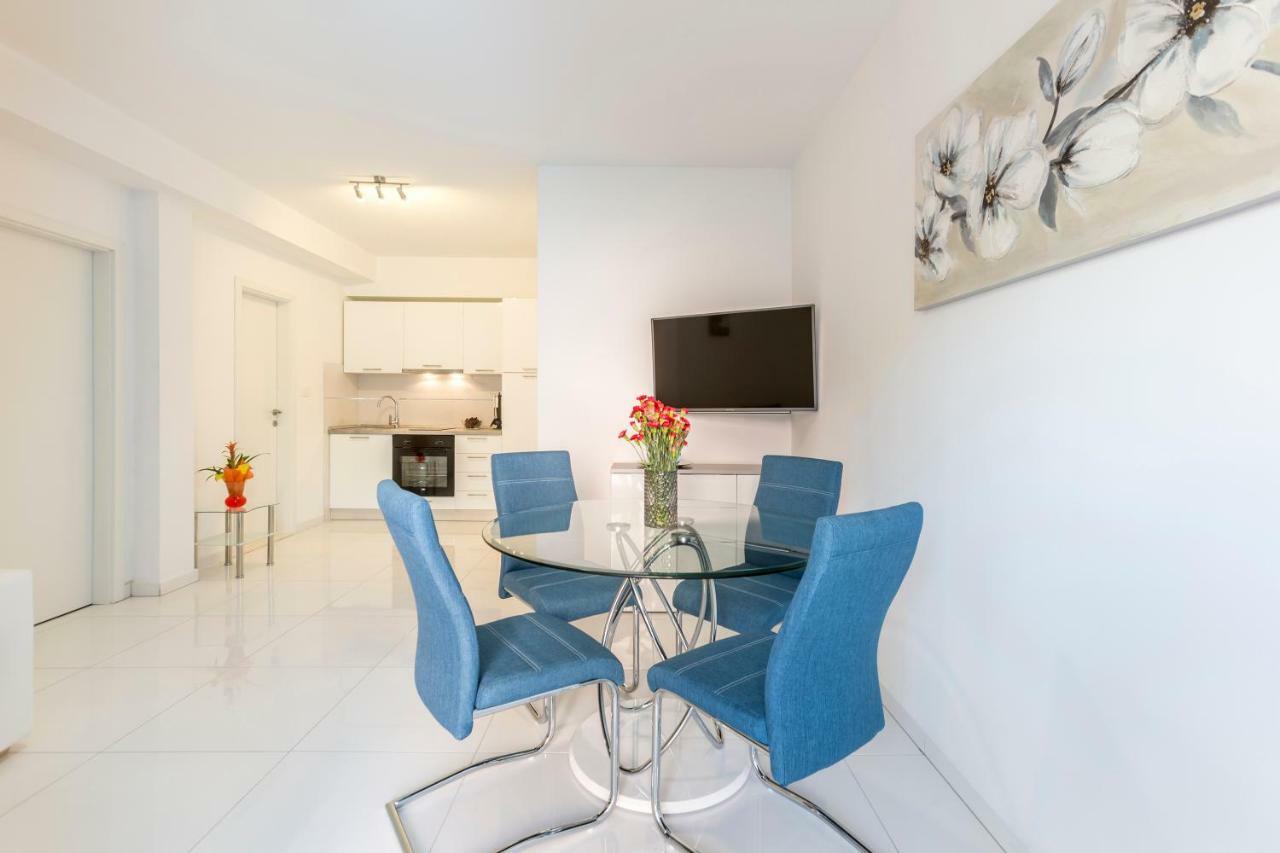 Apartments Karlo Подстрана Екстер'єр фото