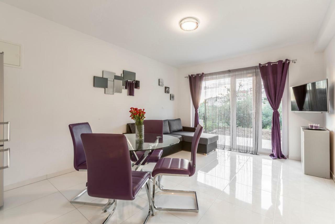 Apartments Karlo Подстрана Екстер'єр фото