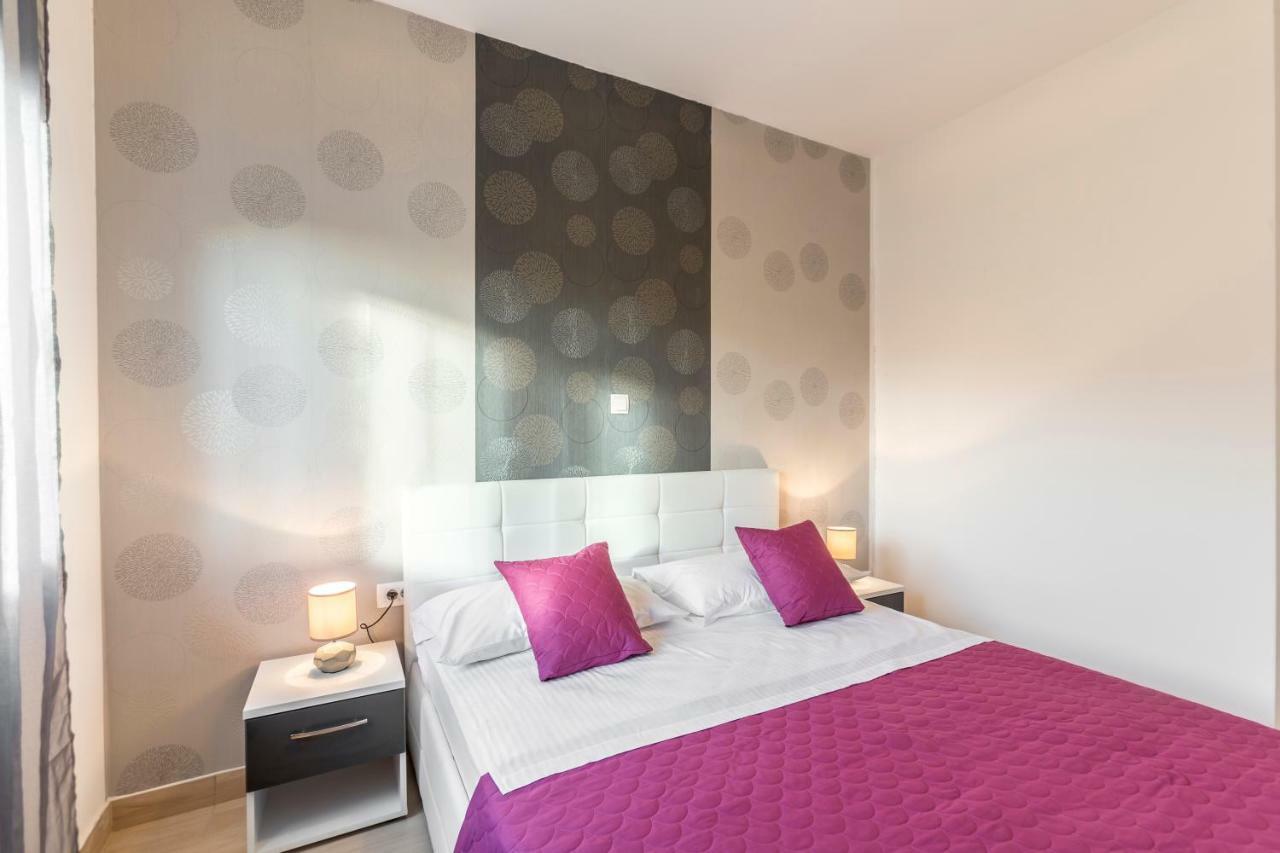Apartments Karlo Подстрана Екстер'єр фото