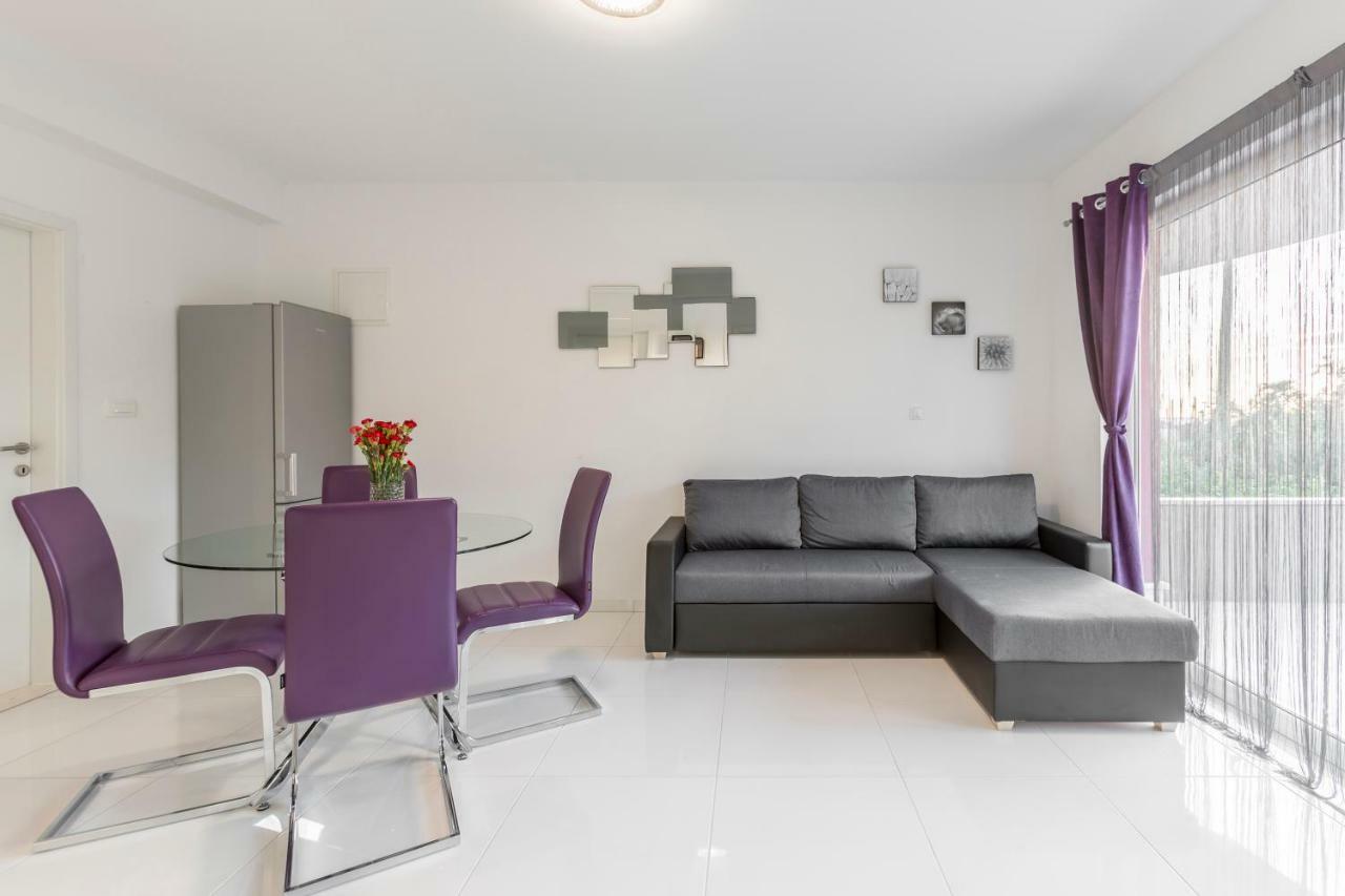 Apartments Karlo Подстрана Екстер'єр фото