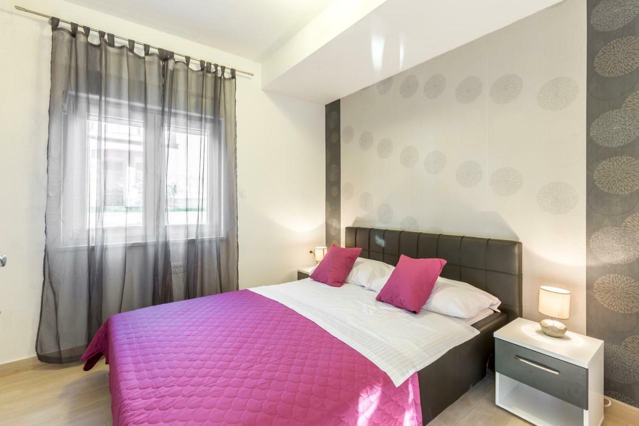 Apartments Karlo Подстрана Екстер'єр фото