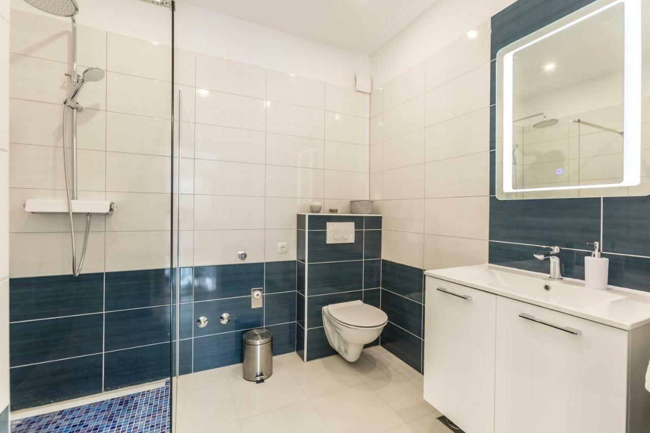Apartments Karlo Подстрана Екстер'єр фото