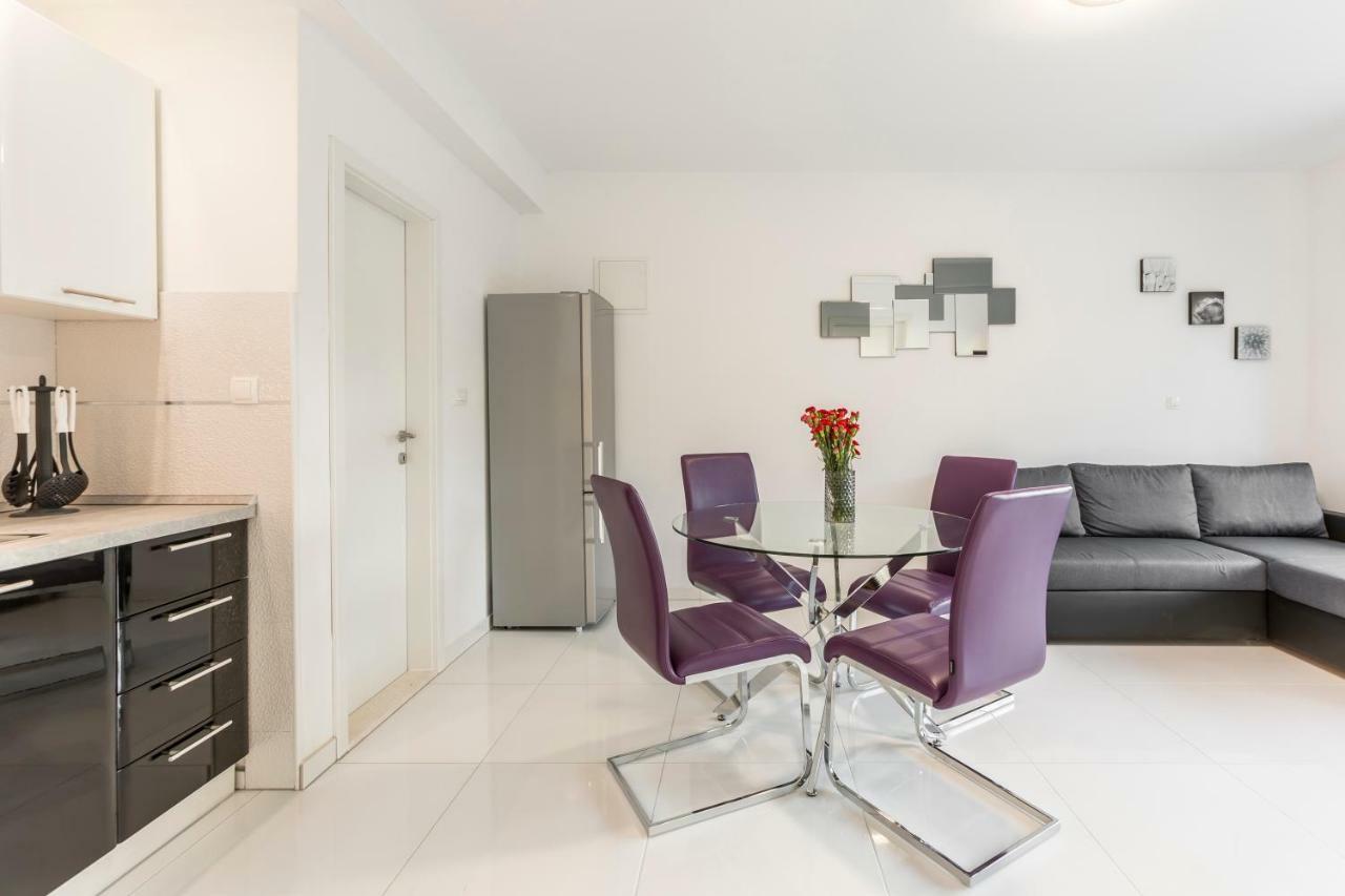 Apartments Karlo Подстрана Екстер'єр фото